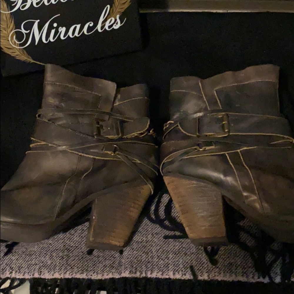 Steve Madden booties - Picture 5 of 6
